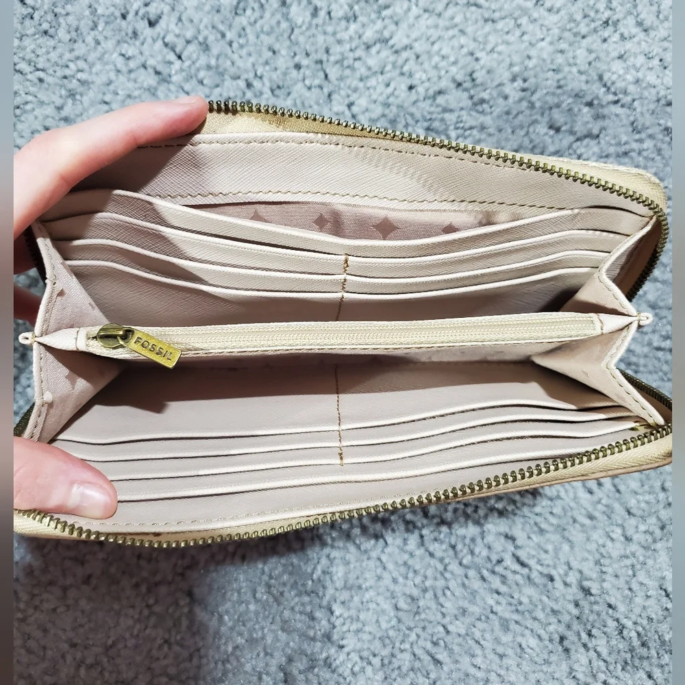 Fossil Wallet